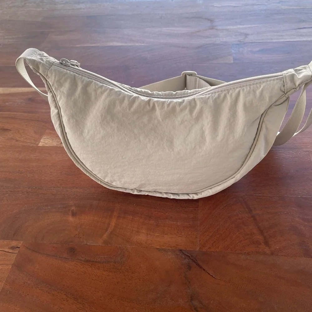 Uniqlo Belt Bag in Light cream - Picture 4 of 5
